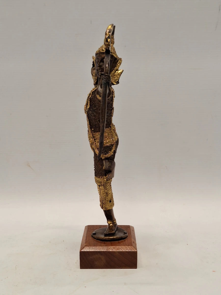 Thais bronzen beeld van Prins Rama