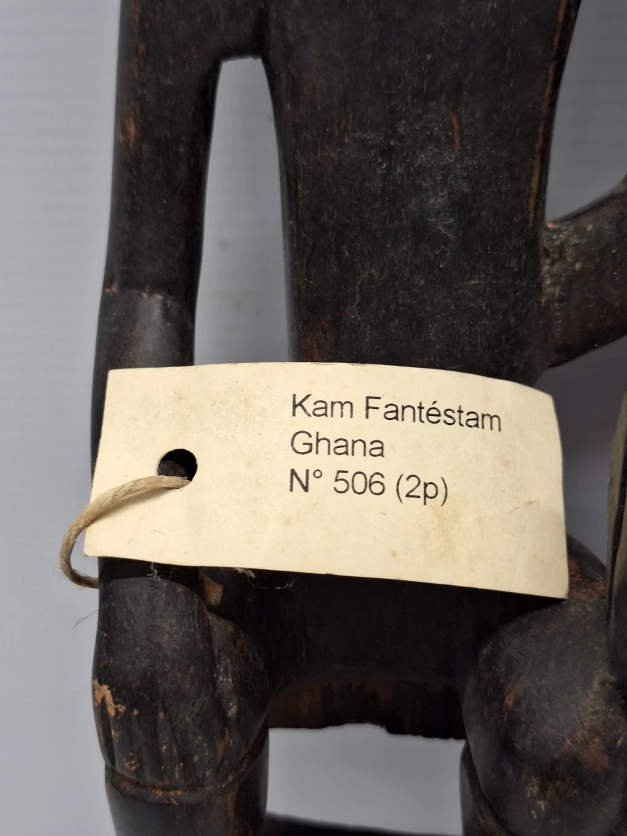 Handgesneden houten Ashanti decoratieve kam met echtpaar uit Ghana