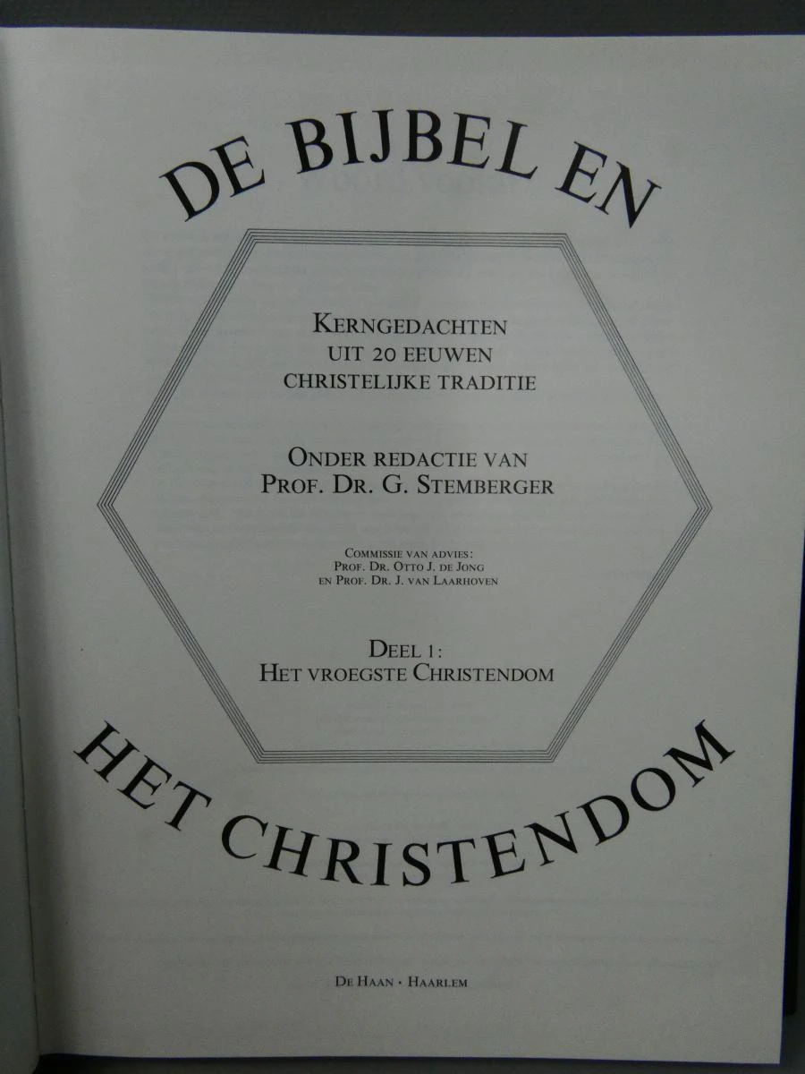 Collectie van 4 delen boeken De Bijbel en het Christendom