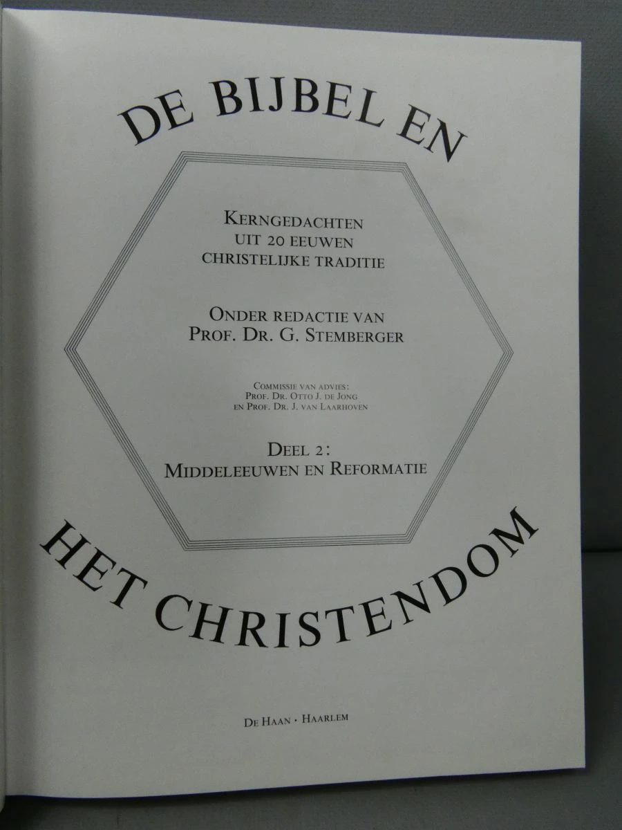 Collectie van 4 delen boeken De Bijbel en het Christendom