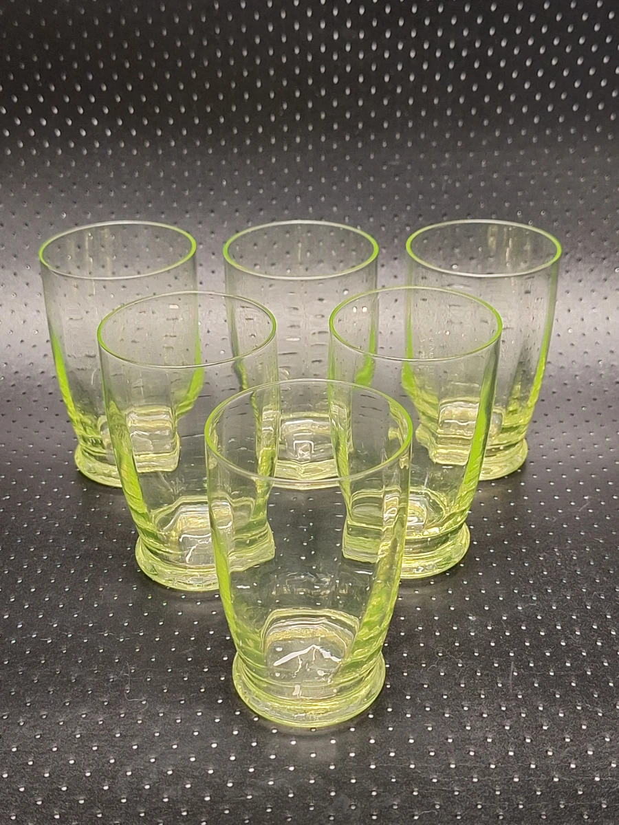 Set van 6 uranium limonadeglazen - Art Deco