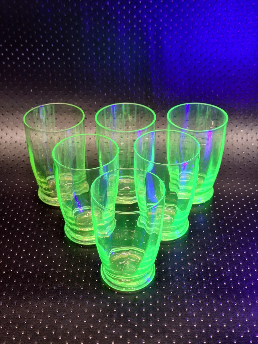 Set van 6 uranium limonadeglazen - Art Deco