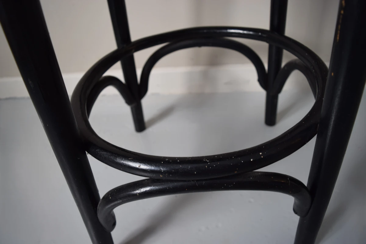 Thonet-stijl bentwood barkruk