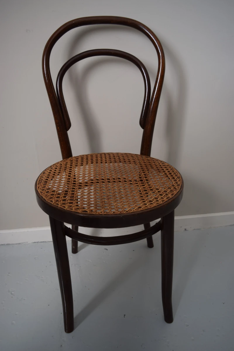 3 bistrostoelen Thonet