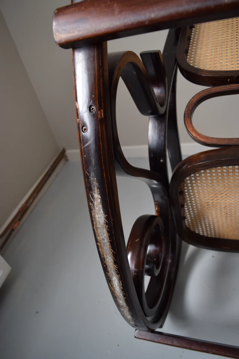 Schommelstoel in Thonet stijl