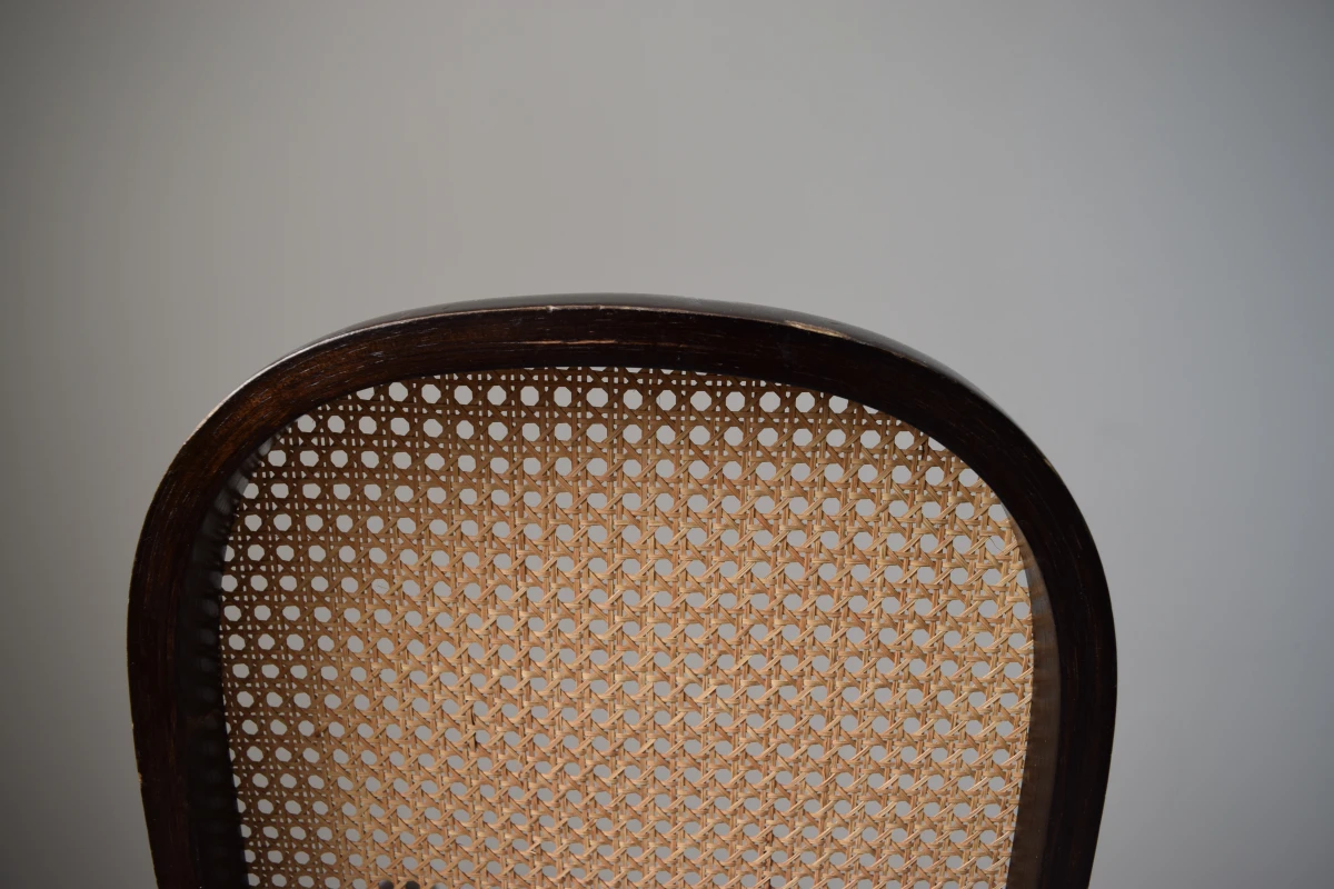 Schommelstoel in Thonet stijl