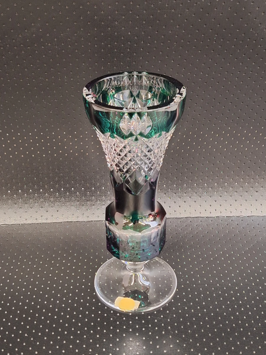 Val Saint Lambert kristallen vaas - smaragdgroen doublé geslepen, Art Deco stijl