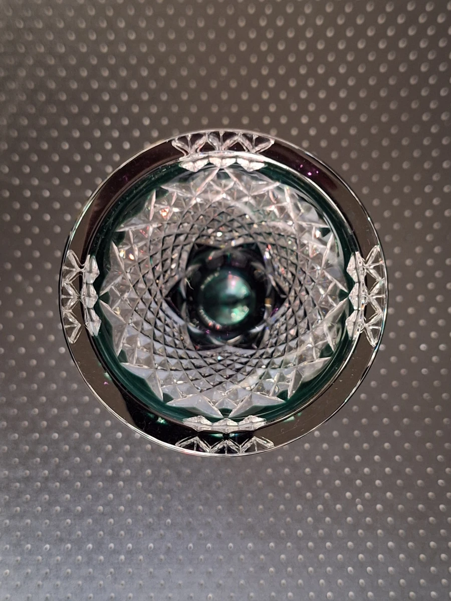 Val Saint Lambert kristallen vaas - smaragdgroen doublé geslepen, Art Deco stijl