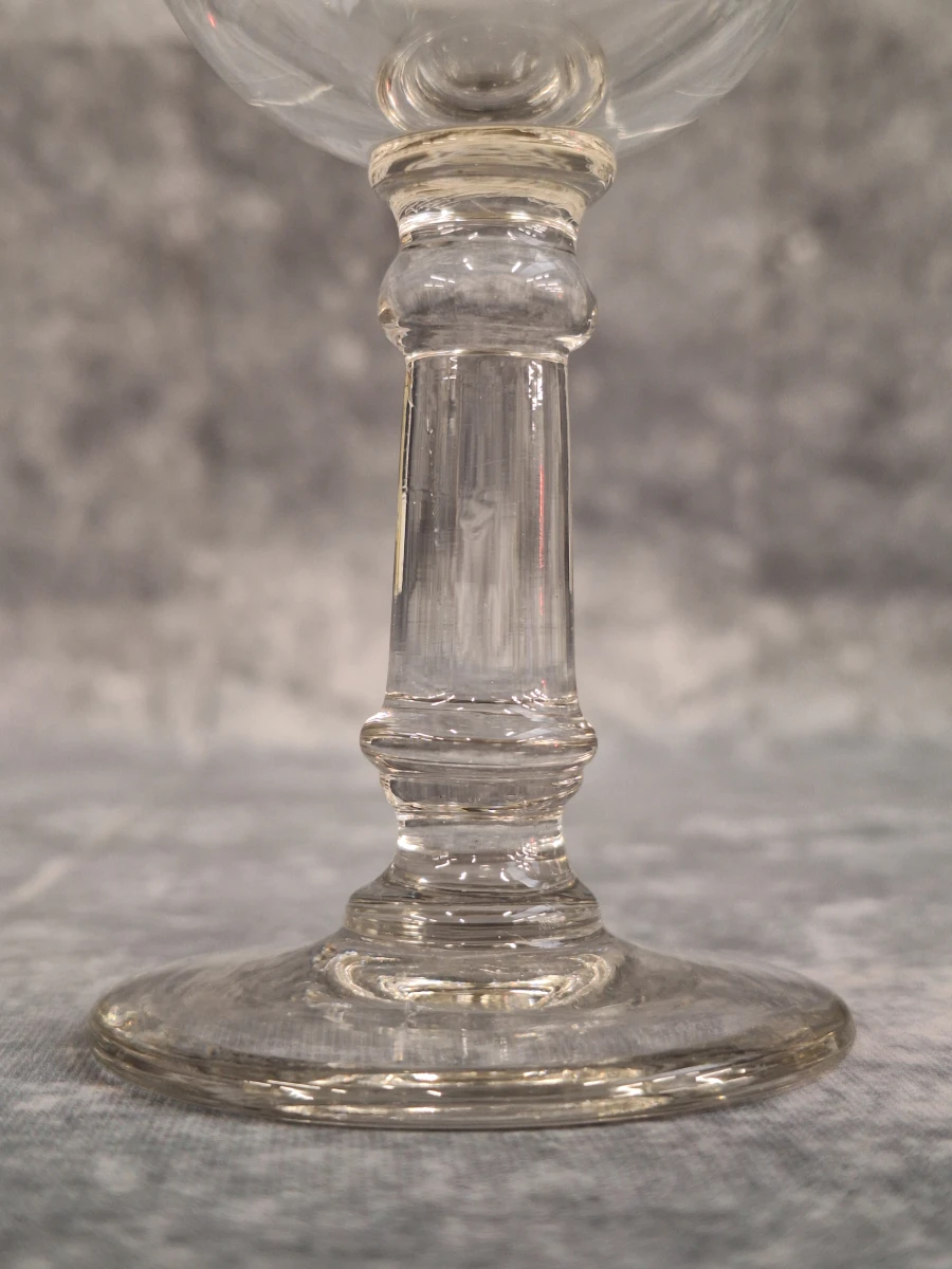 Antiek kristallen glas-servies met Guilloche-gravering