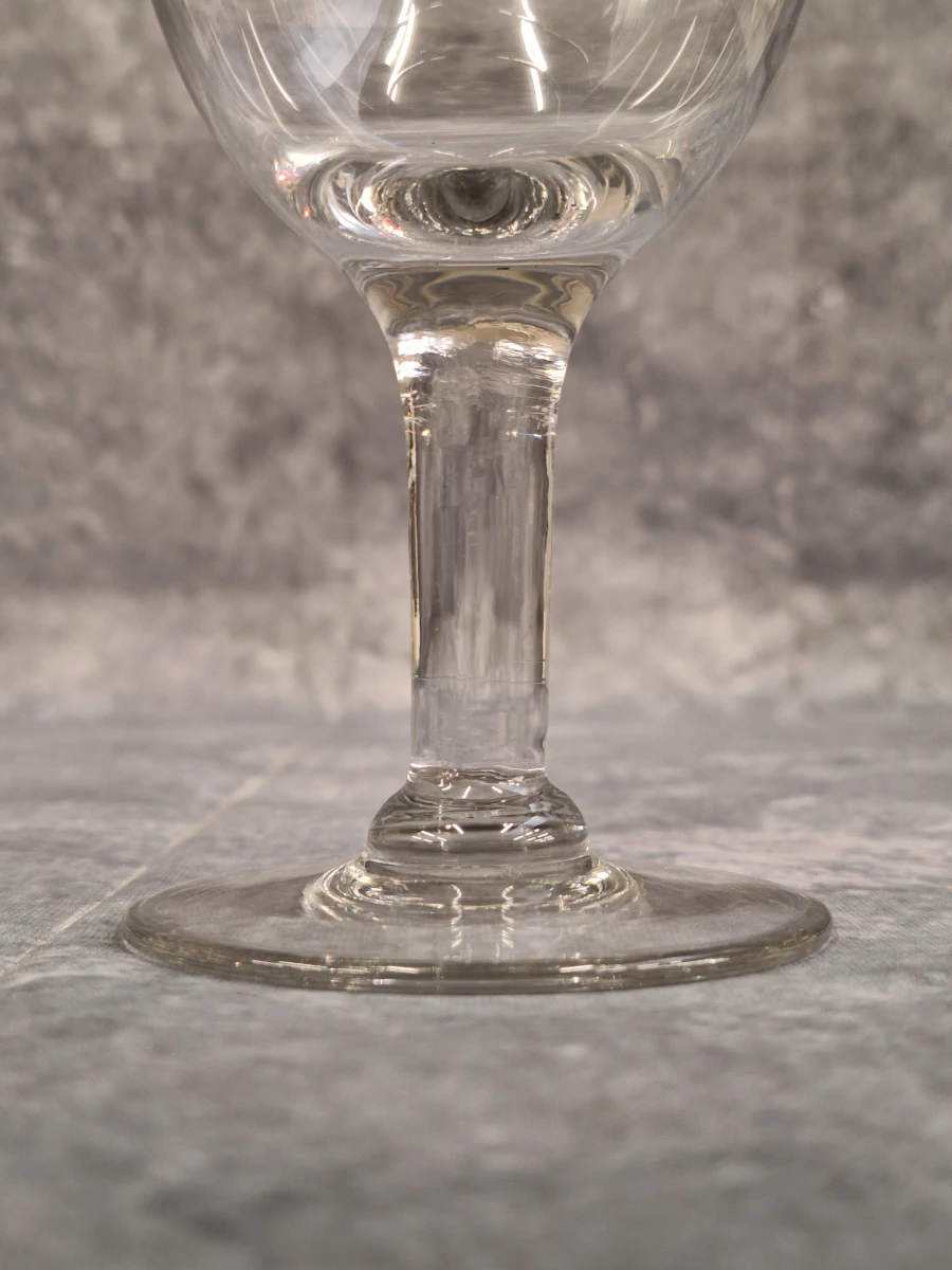 Antiek kristallen glas-servies met Guilloche-gravering