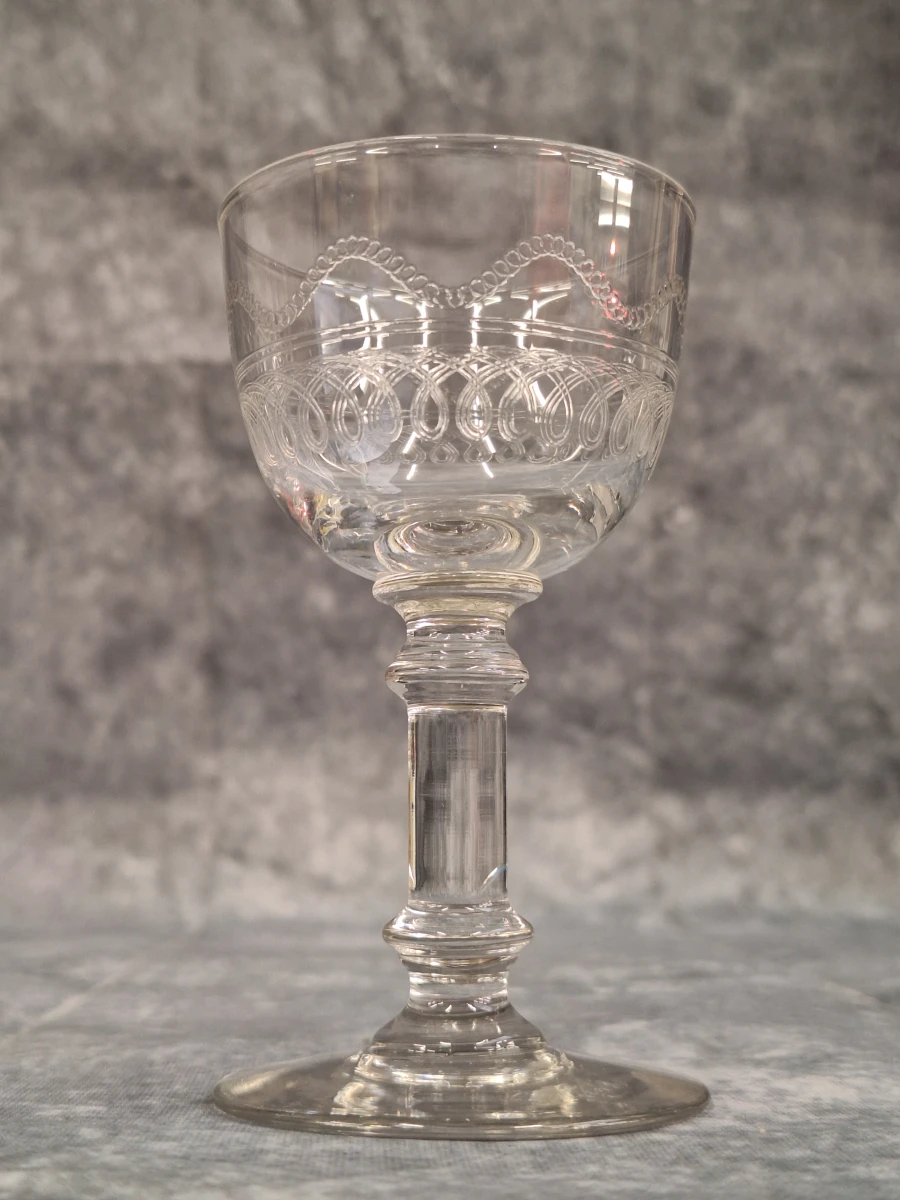 Antiek kristallen glas-servies met Guilloche-gravering