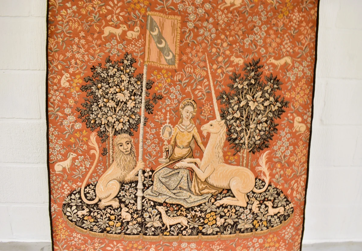 Groot jacquard wandtapijt "La Dame à la Licorne – Le Goût" naar middeleeuws voorbeeld