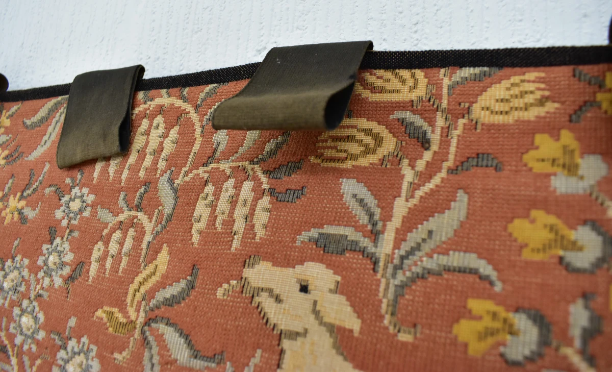 Groot jacquard wandtapijt "La Dame à la Licorne – Le Goût" naar middeleeuws voorbeeld