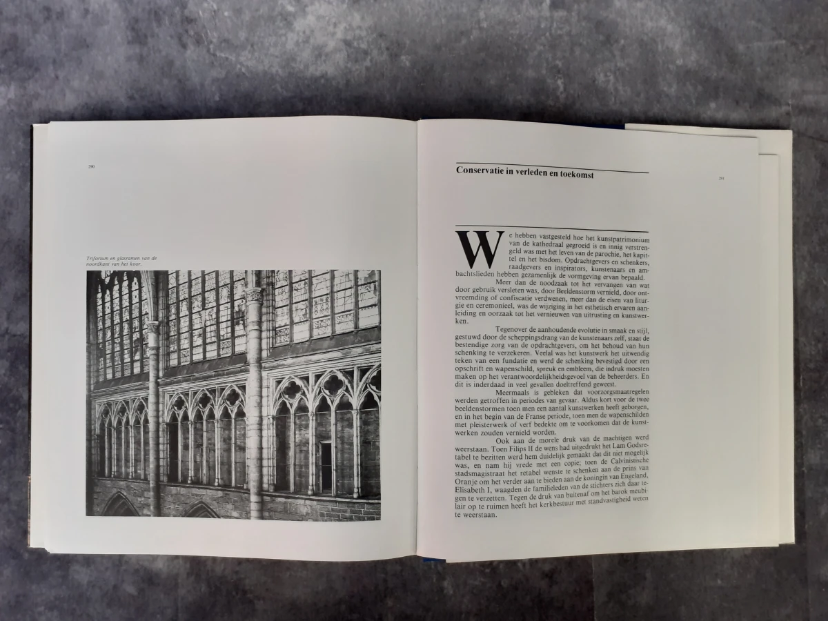 Boek: Aan den voet van het Belfort & De Sint-Baafskathedraal