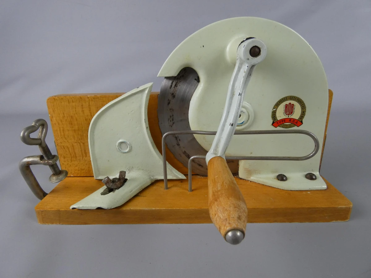 Vintage ROB type R.D.A. snijmachine