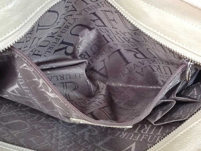 Stijlvolle Furla handtas van soepel leder