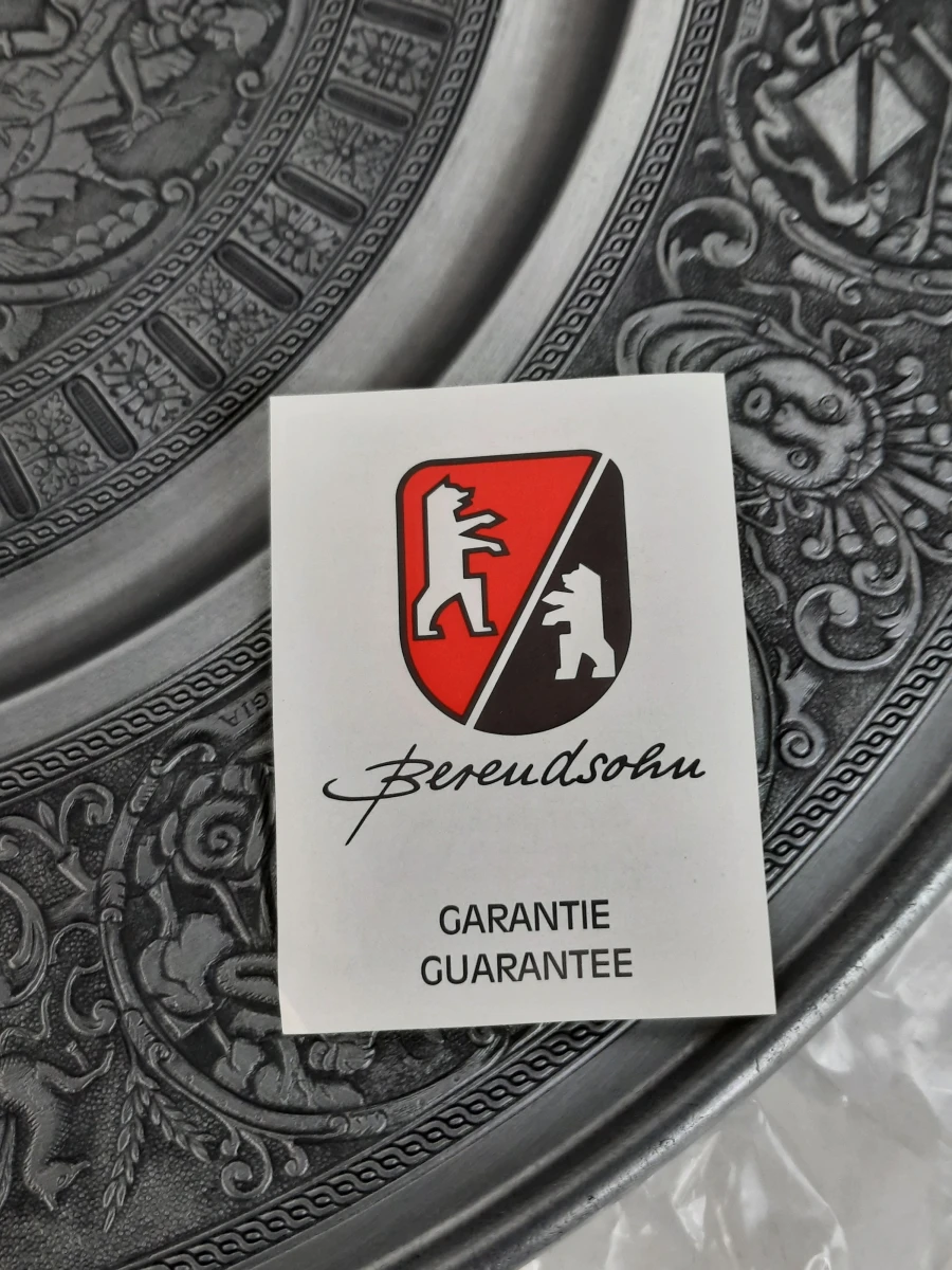 Grote Vintage Tinnen Wandschotel "Berendsohn" – Fijn Gedetailleerd Reliëf