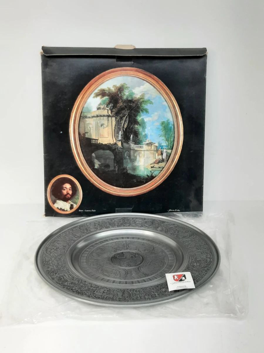 Grote Vintage Tinnen Wandschotel "Berendsohn" – Fijn Gedetailleerd Reliëf