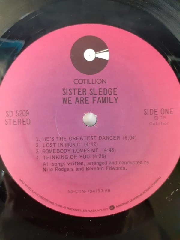 Vinyl: Duo van Sister Sledge albums