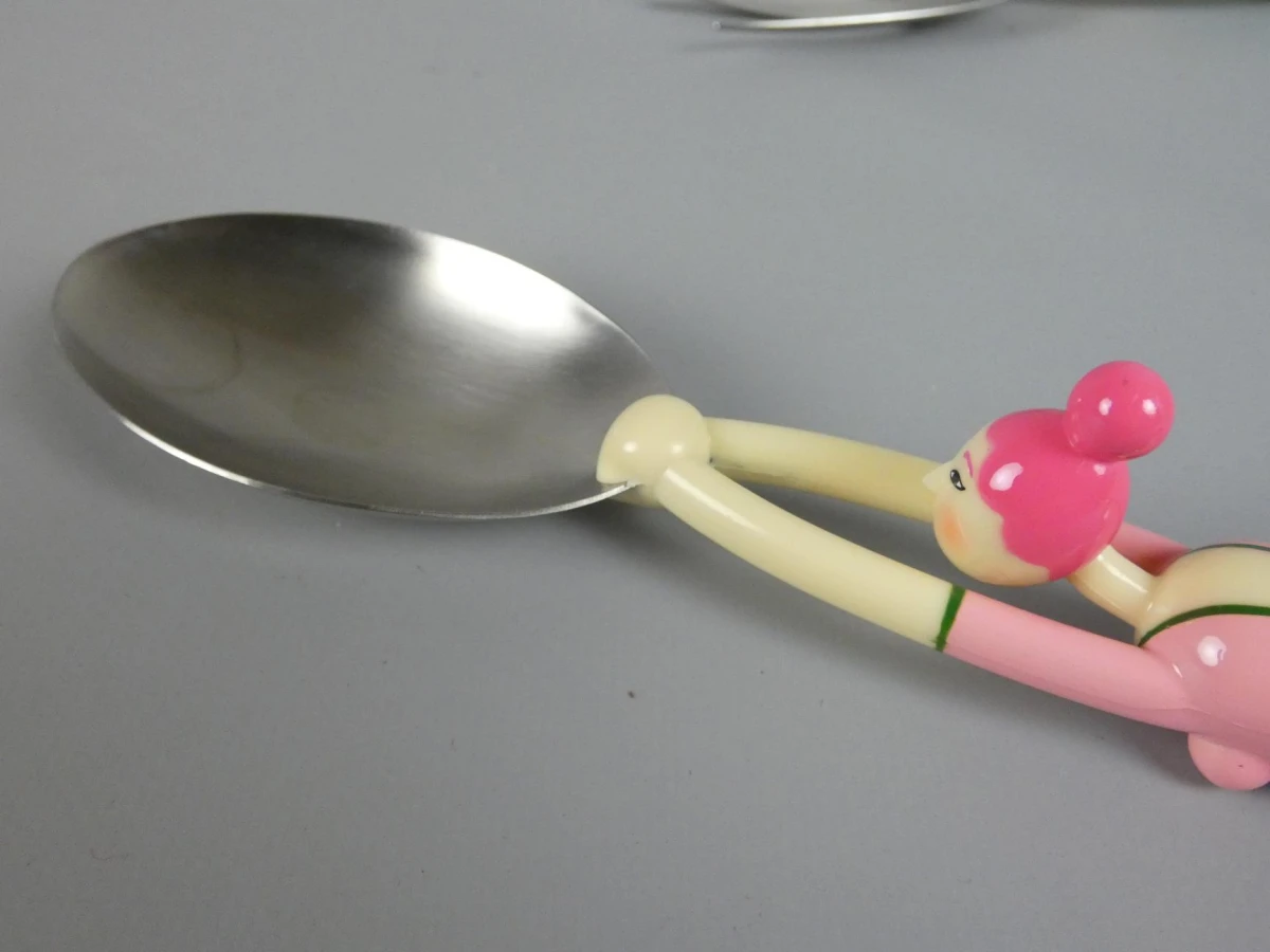 Kleurrijke Pylones saladebestekset