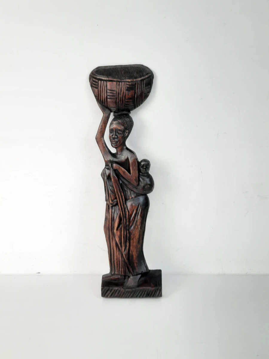 Afrikaans Houten Wandpaneel / Reliëf – Moeder met Kind en Mand (Hardhout)