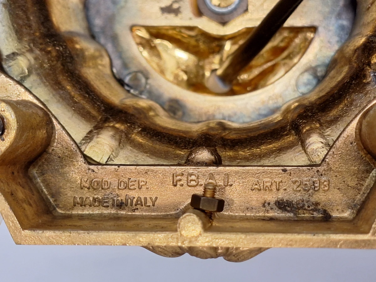 Exclusieve vintage F.B.A.I. cherubijn tafellamp in verguld brons - Made in Italy