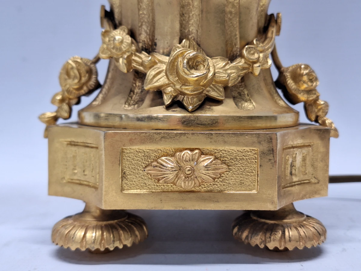 Exclusieve vintage F.B.A.I. cherubijn tafellamp in verguld brons - Made in Italy