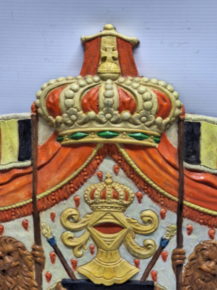 Gipsen replica van het wapenschild van België