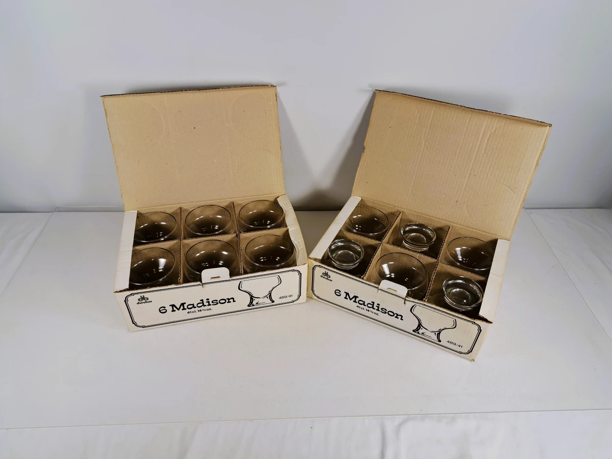 Set van 12 Madison glazen in originele dozen
