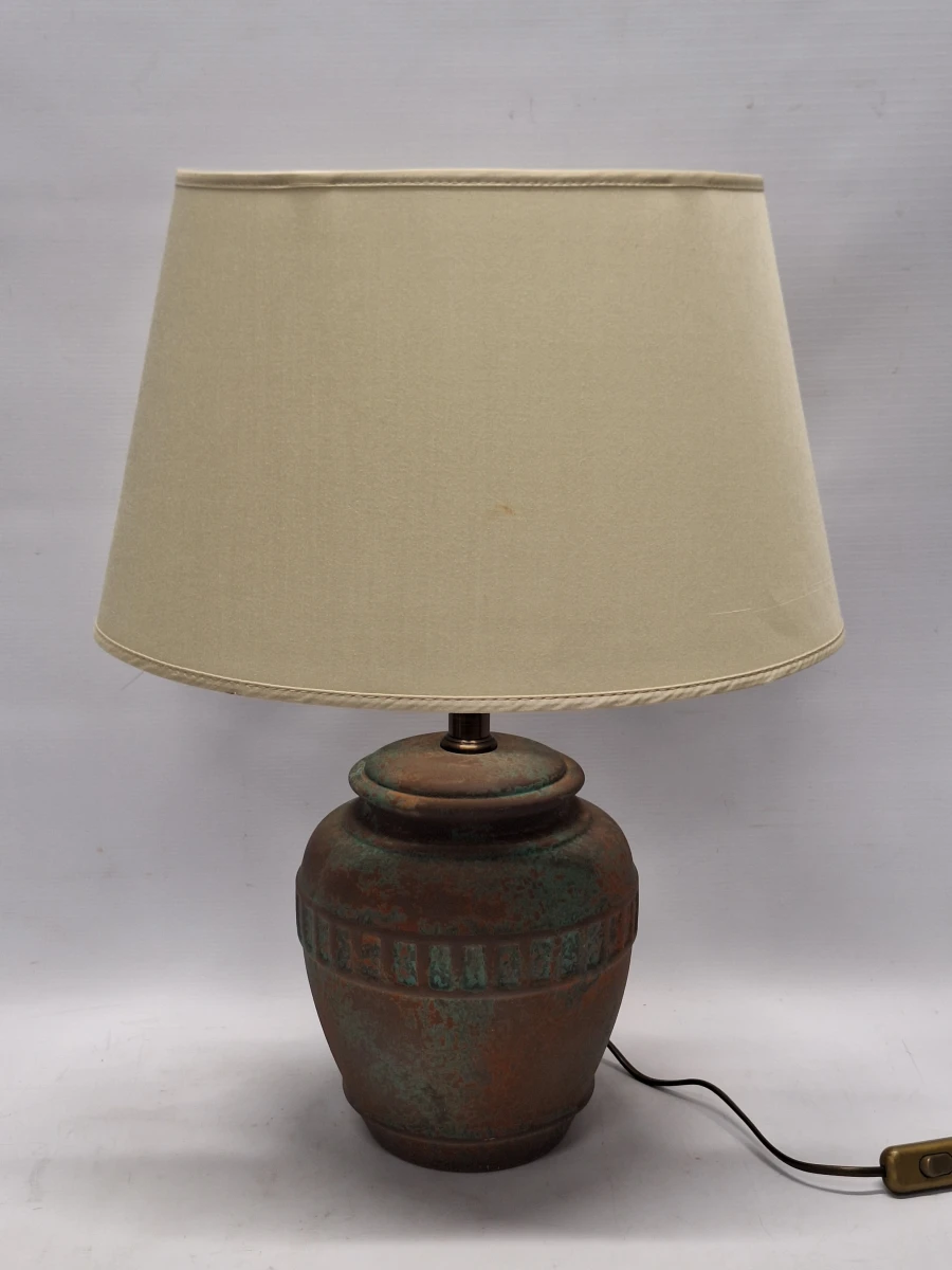 Elegante vintage keramische tafellamp met patina-afwerking