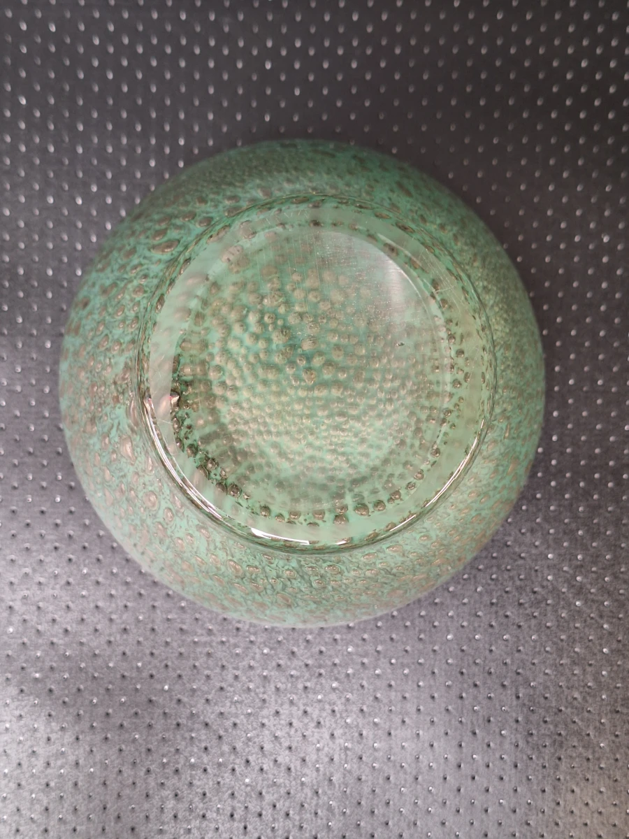 Mondgeblazen glazen designvaas van DutZ Collection - Jade groen met unieke bubbelstructuur