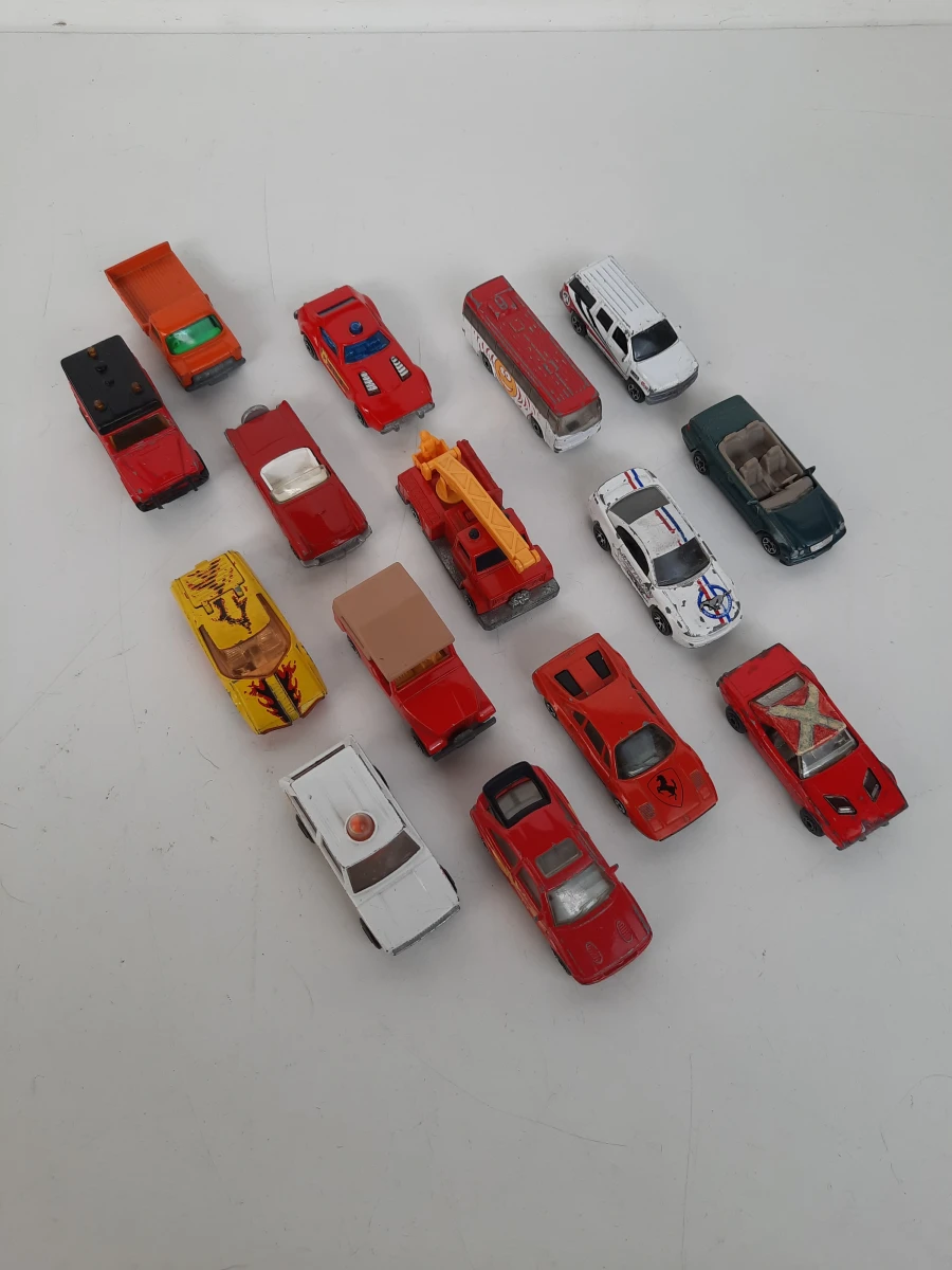 Partij Vintage & Retro Modelauto's (Hot Wheels, Matchbox e.a.) - 22 Stuks
