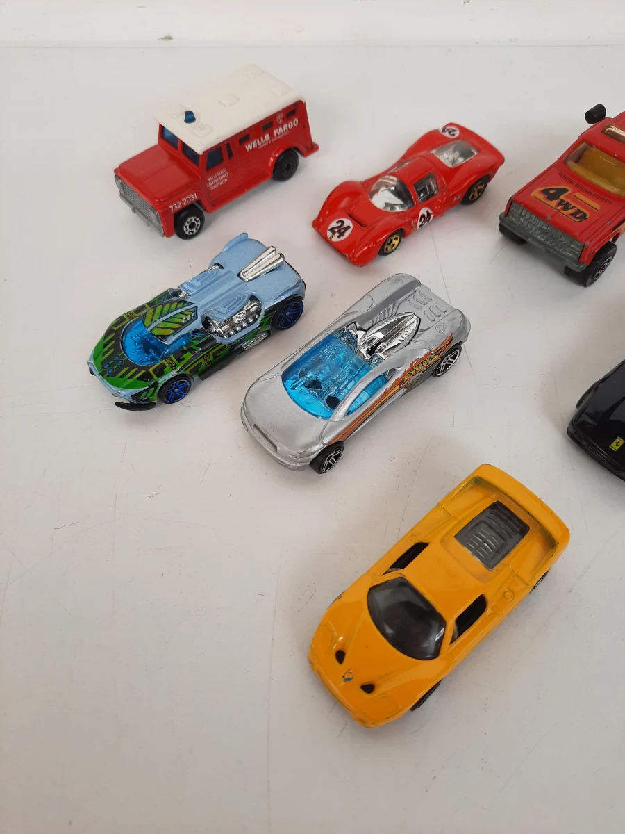 Partij Vintage & Retro Modelauto's (Hot Wheels, Matchbox e.a.) - 22 Stuks