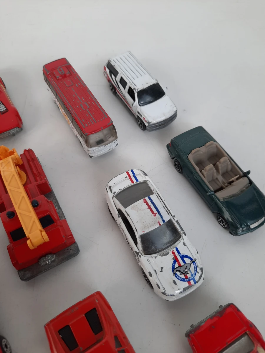 Partij Vintage & Retro Modelauto's (Hot Wheels, Matchbox e.a.) - 22 Stuks