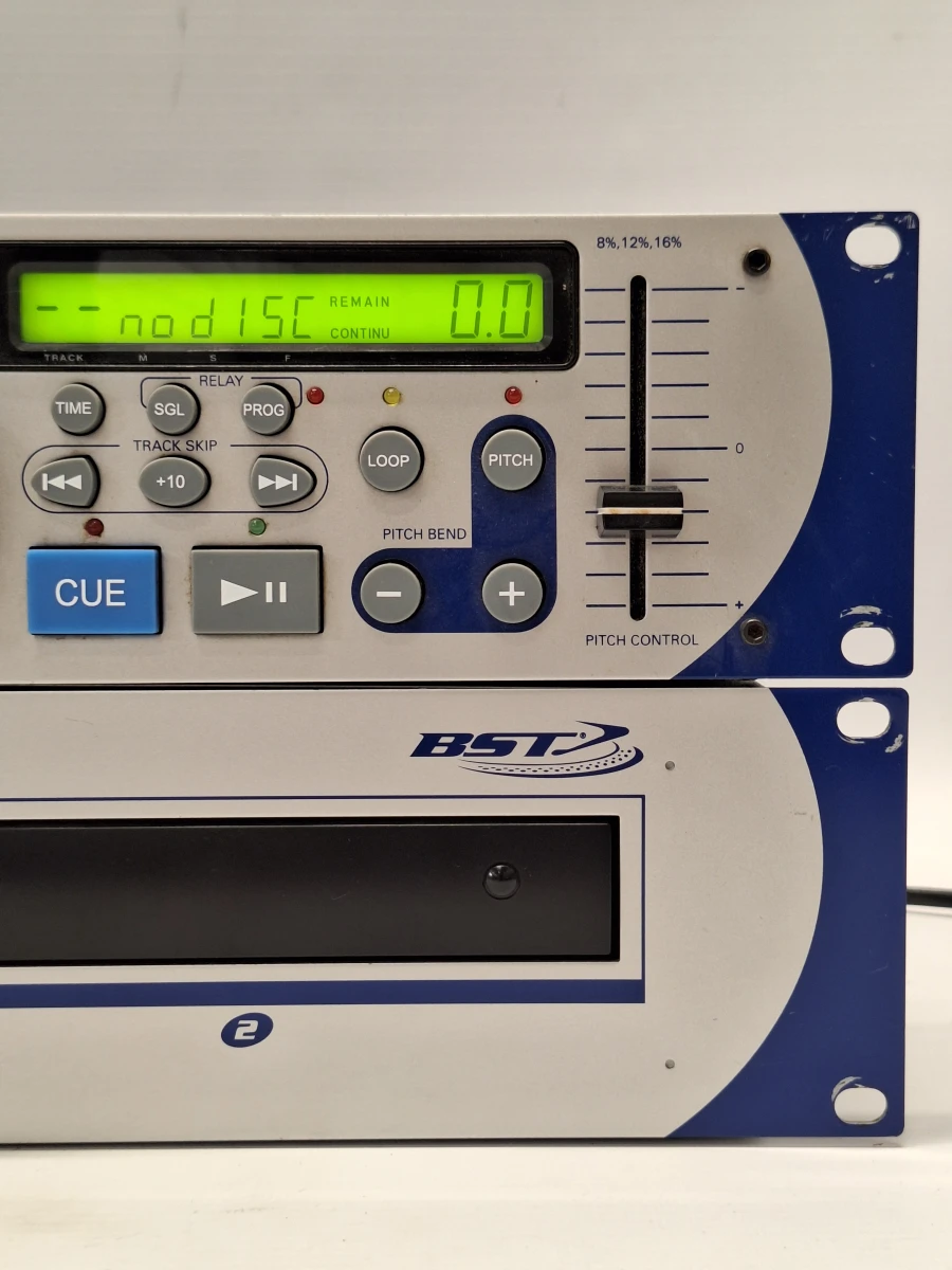 BST CDD-230 professionele Dual CD-Player - Betrouwbare Rackmount DJ & PA speler
