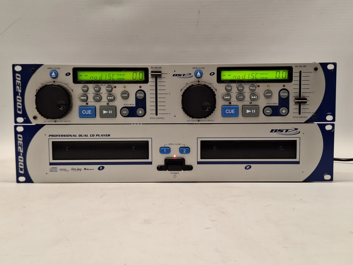 BST CDD-230 professionele Dual CD-Player - Betrouwbare Rackmount DJ & PA speler