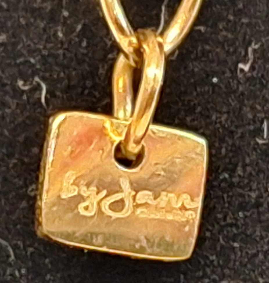 Goudkleurige ketting