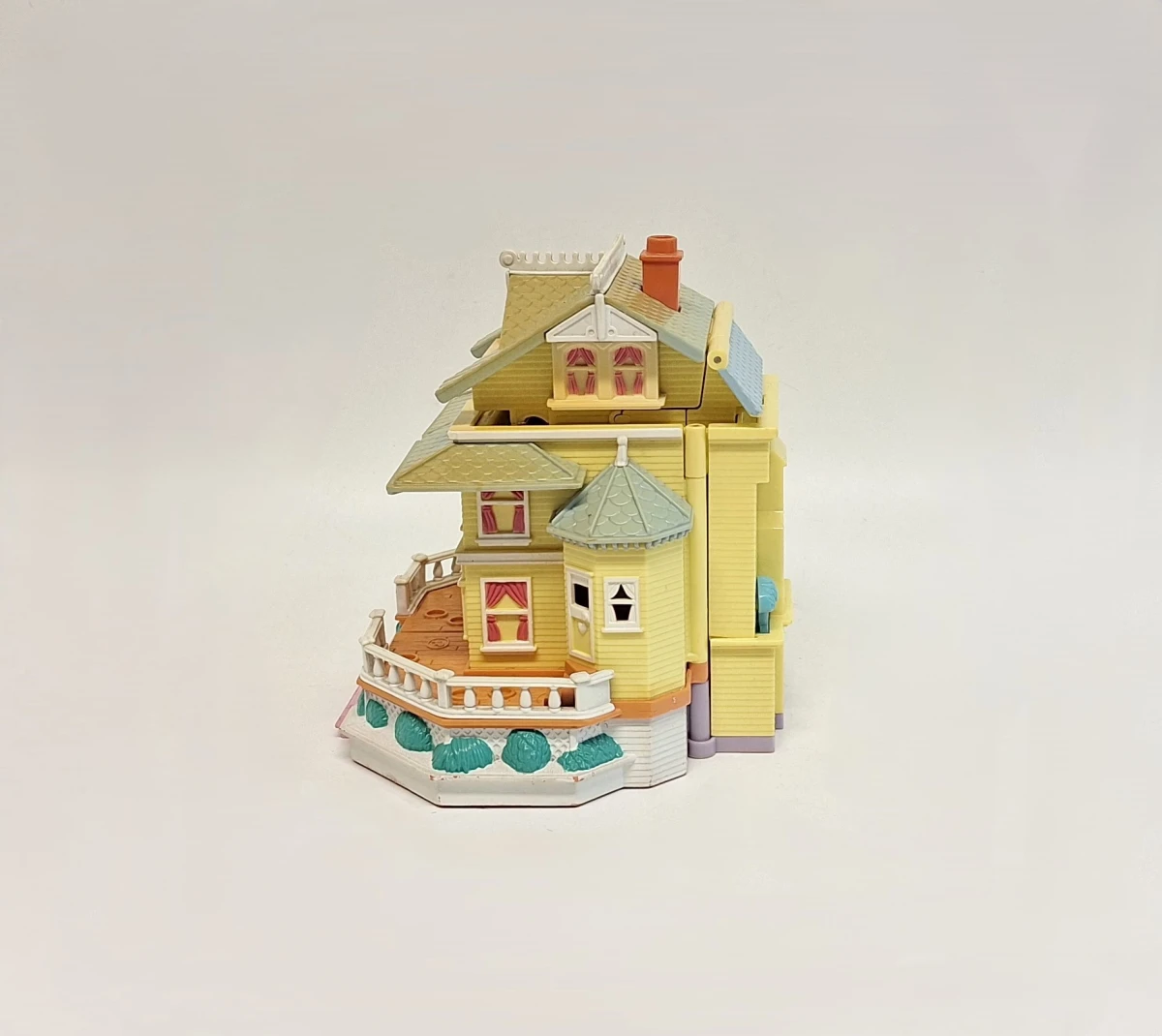 vintage Polly Pocket Clubhouse