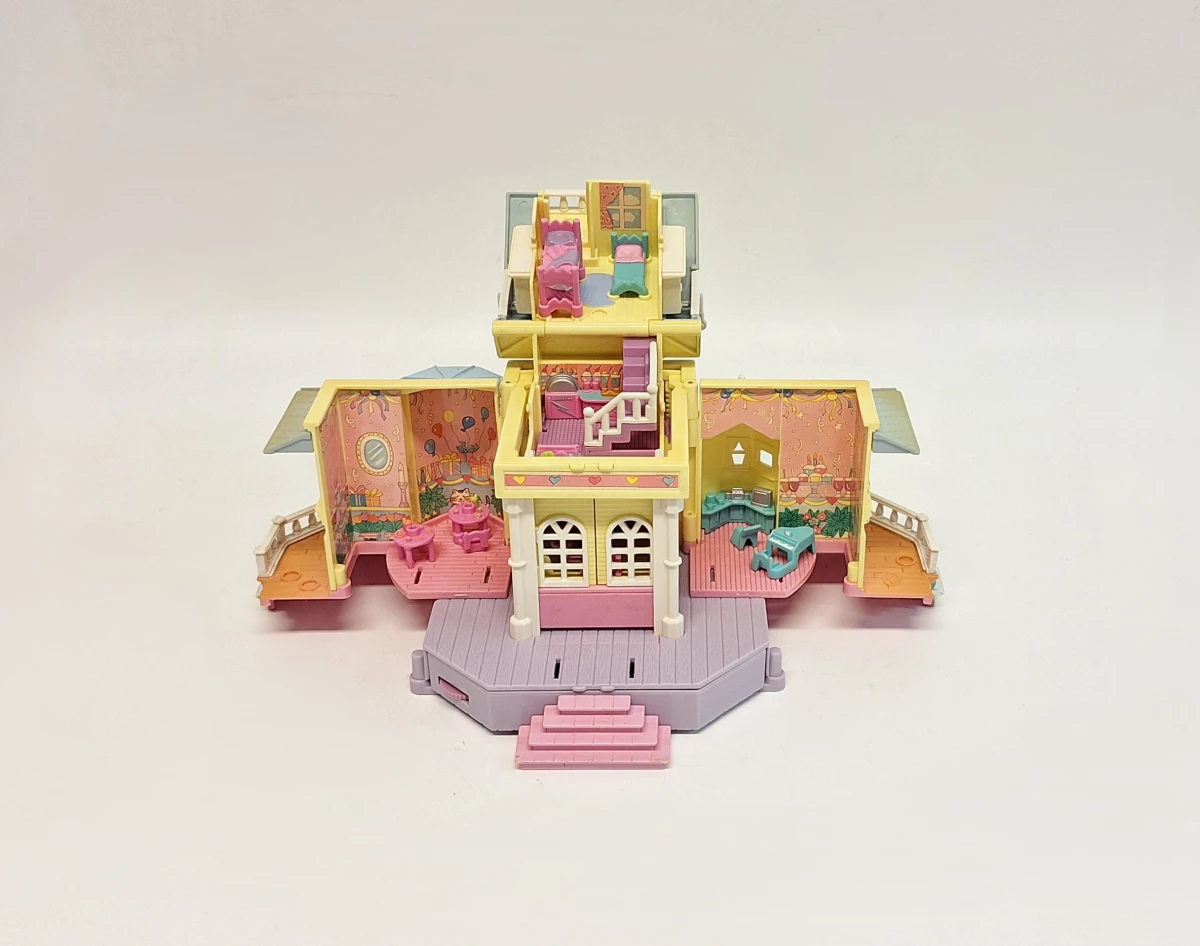 vintage Polly Pocket Clubhouse