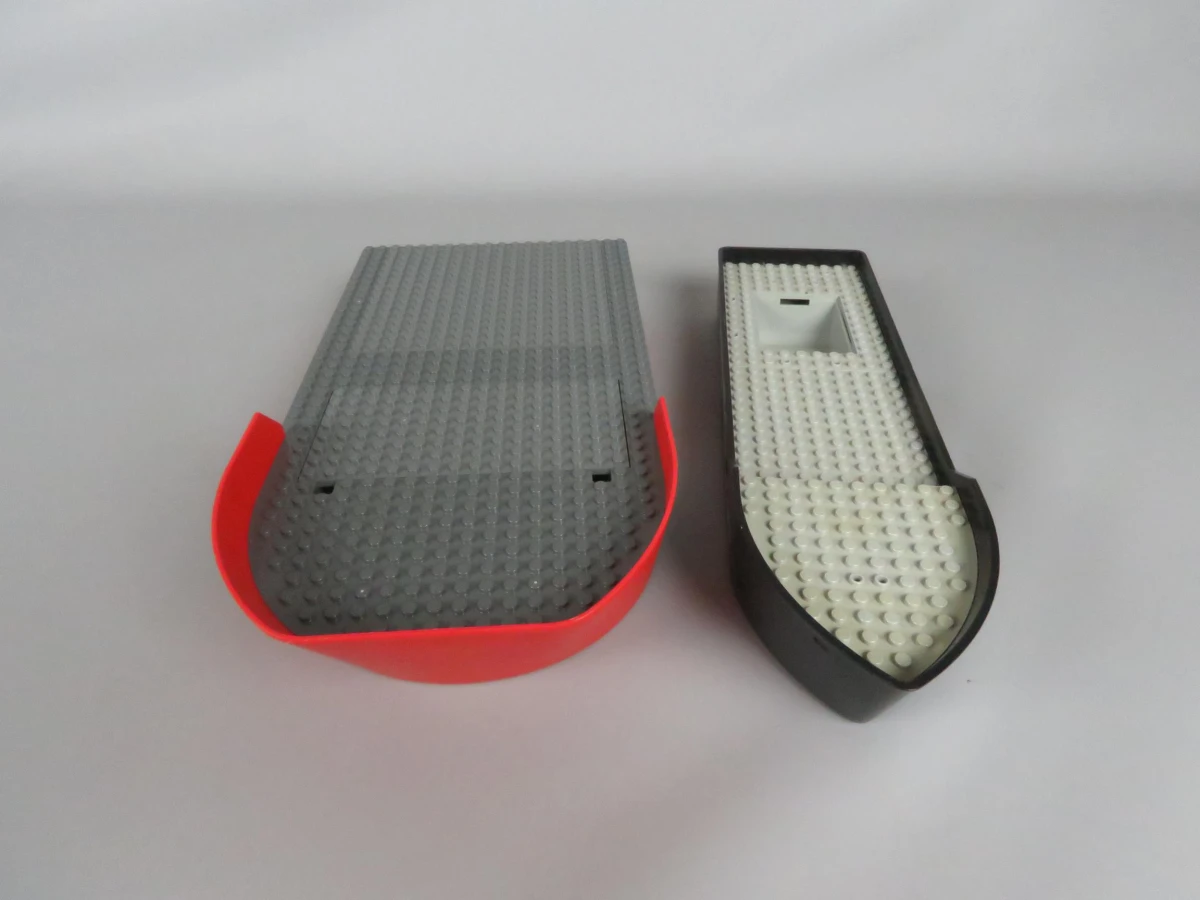 2 Lego boten