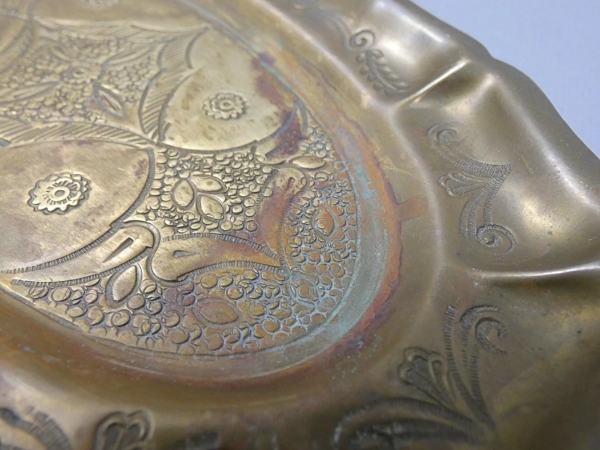 Messing dienblad met graveerwerk