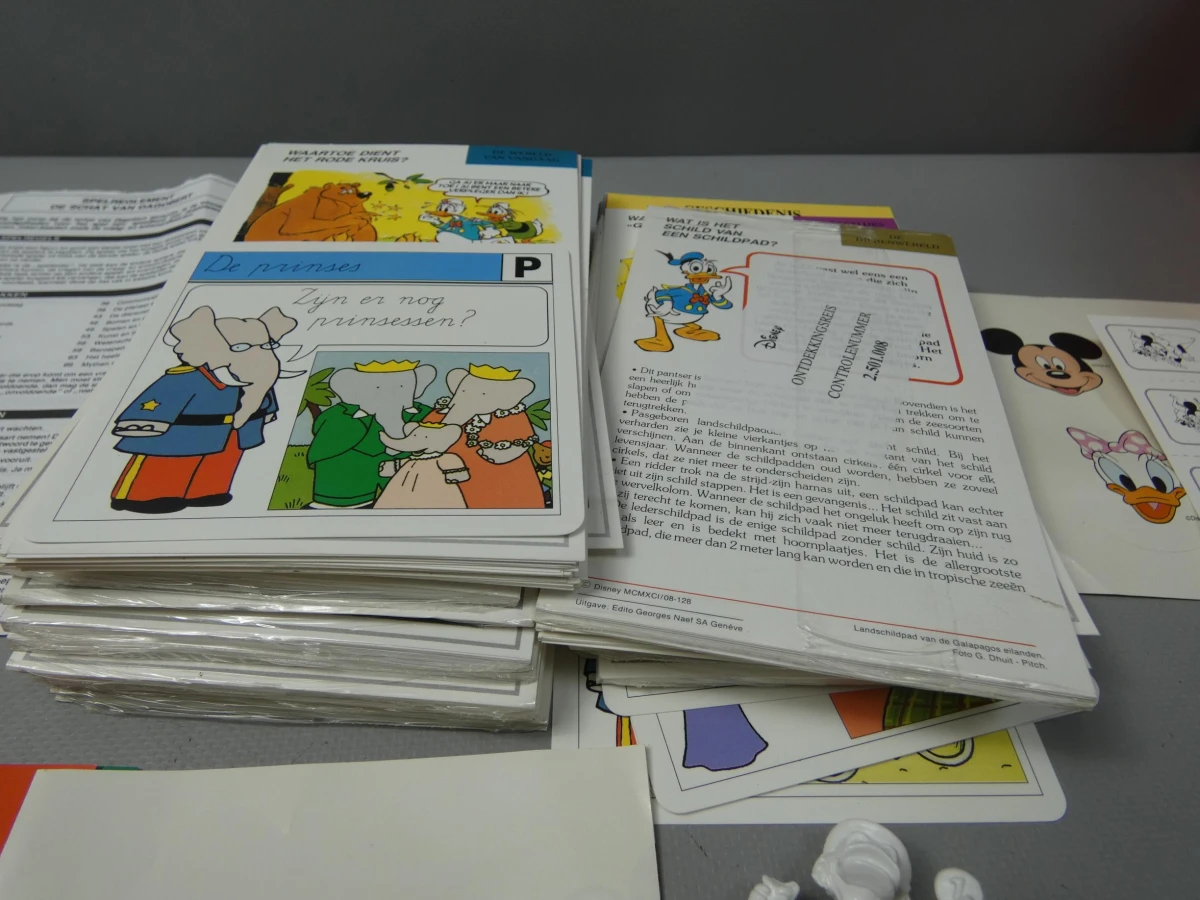 vintage Disney Mickey Mouse fichenbox + quiz kaartjes