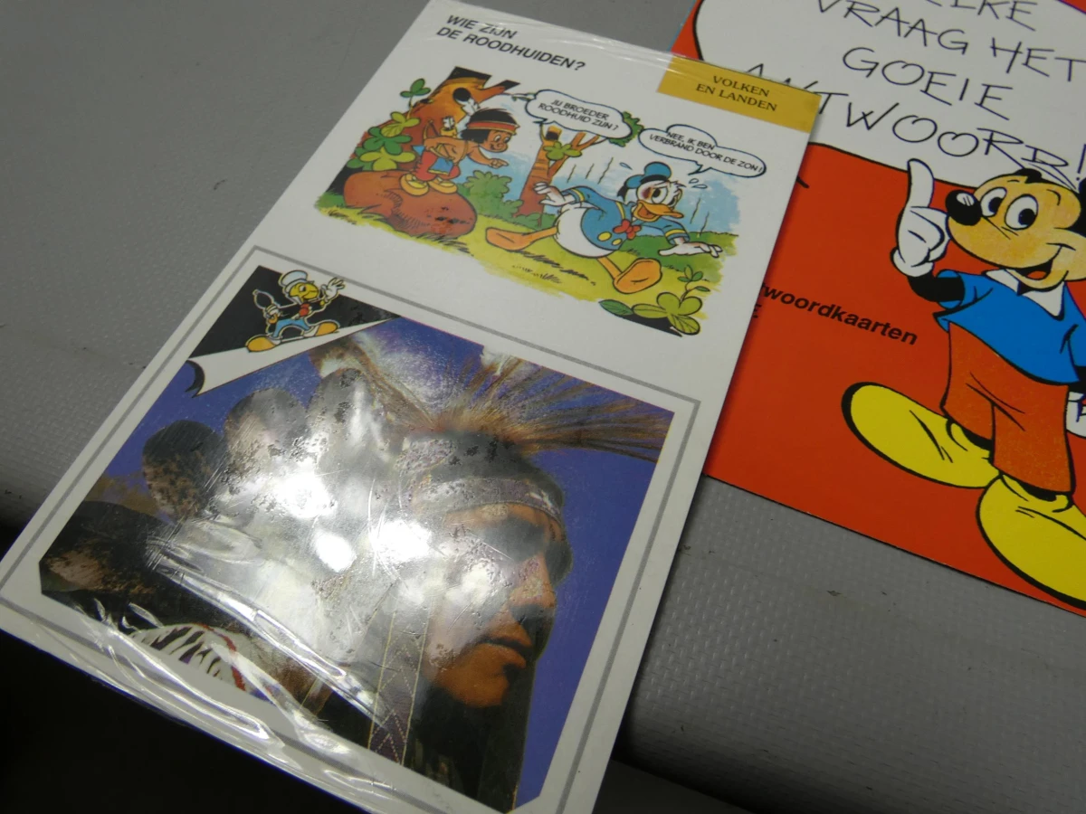 vintage Disney Mickey Mouse fichenbox + quiz kaartjes