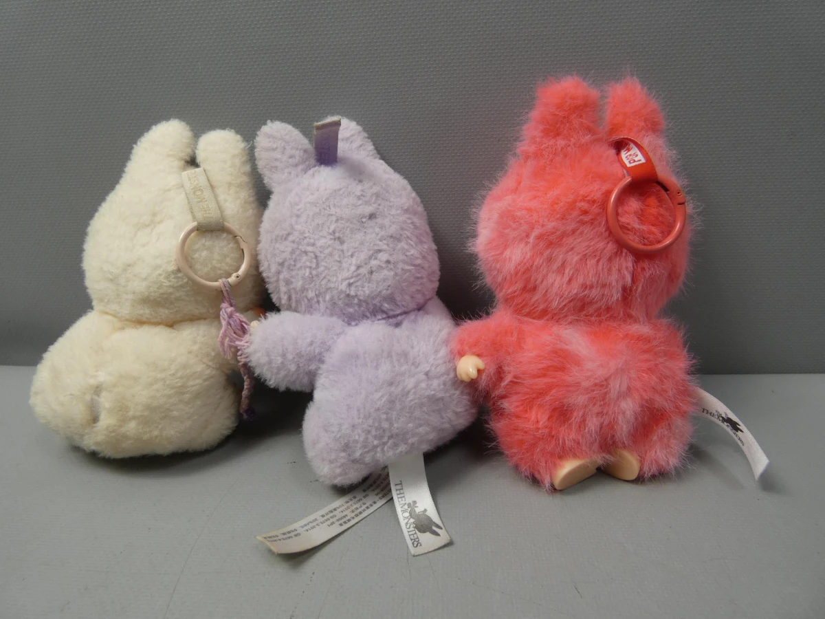 3 Labubu's kleine knuffeltjes
