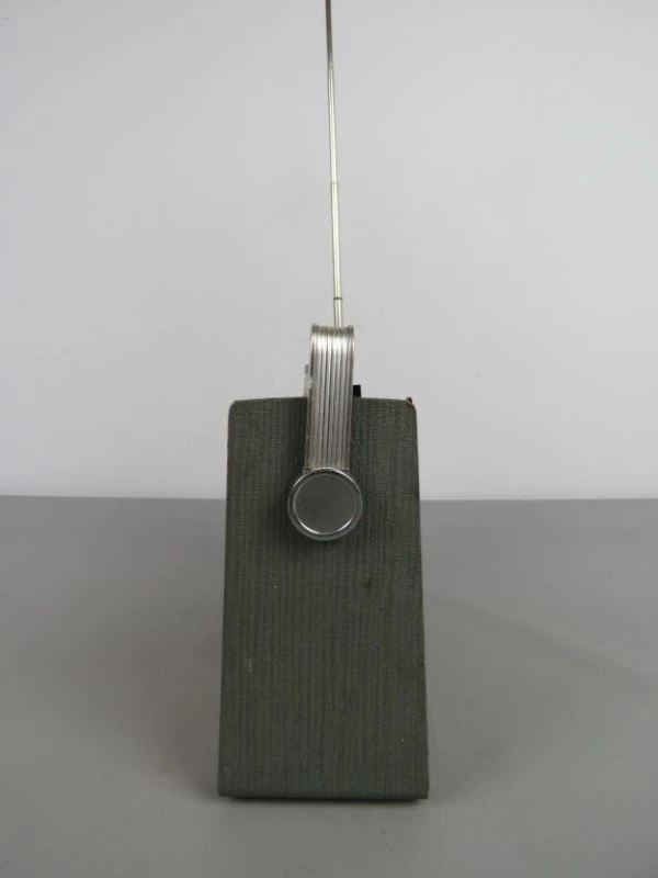 Draagbare radio Novak Mistral (type 4029)