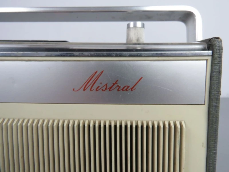 Draagbare radio Novak Mistral (type 4029)