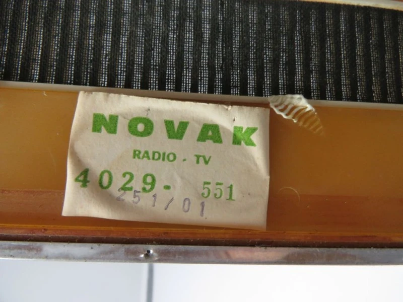 Draagbare radio Novak Mistral (type 4029)
