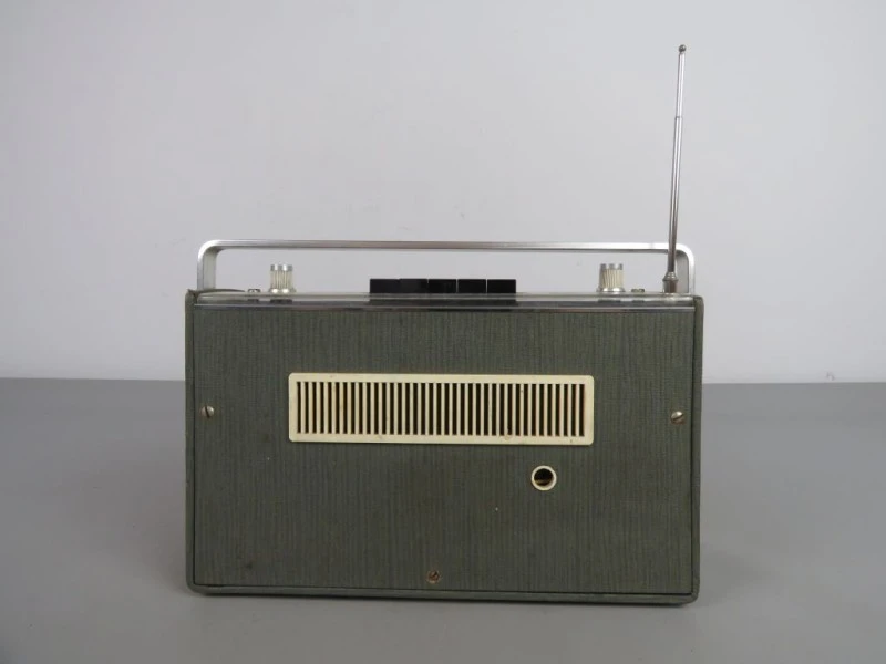 Draagbare radio Novak Mistral (type 4029)