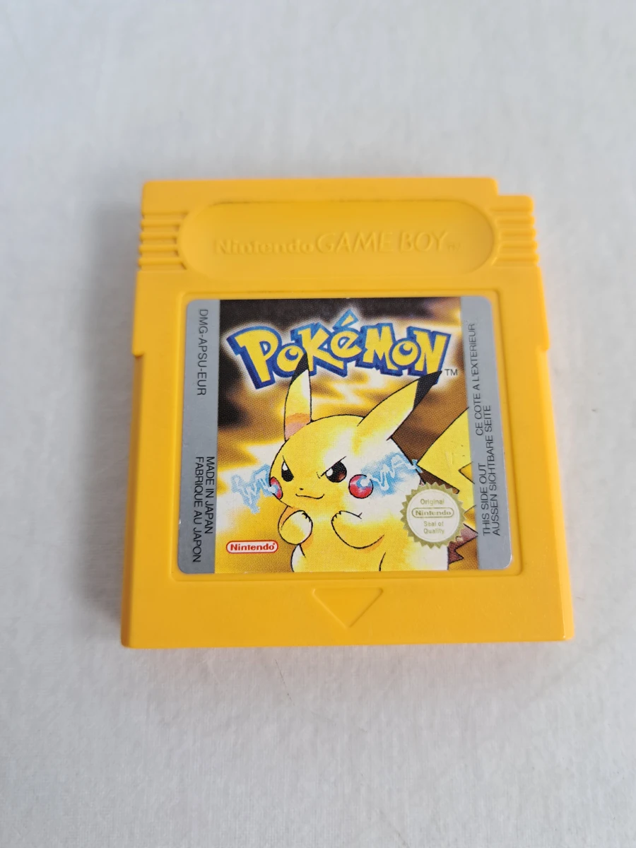 Game Boy Color met Pokémon Pikachu (Yellow spel) 1999