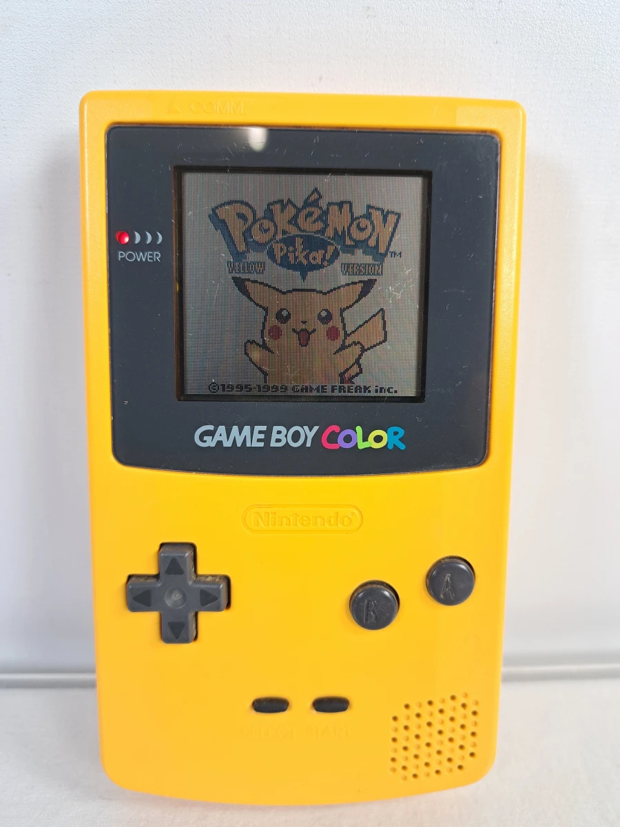 Game Boy Color met Pokémon Pikachu (Yellow spel) 1999